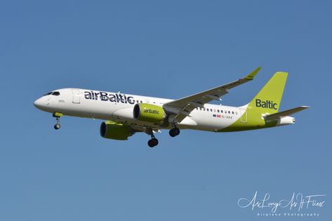 Air Baltic A220-300  YL-AAV