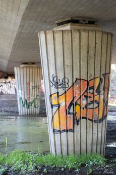 Grafitti an der Brücke