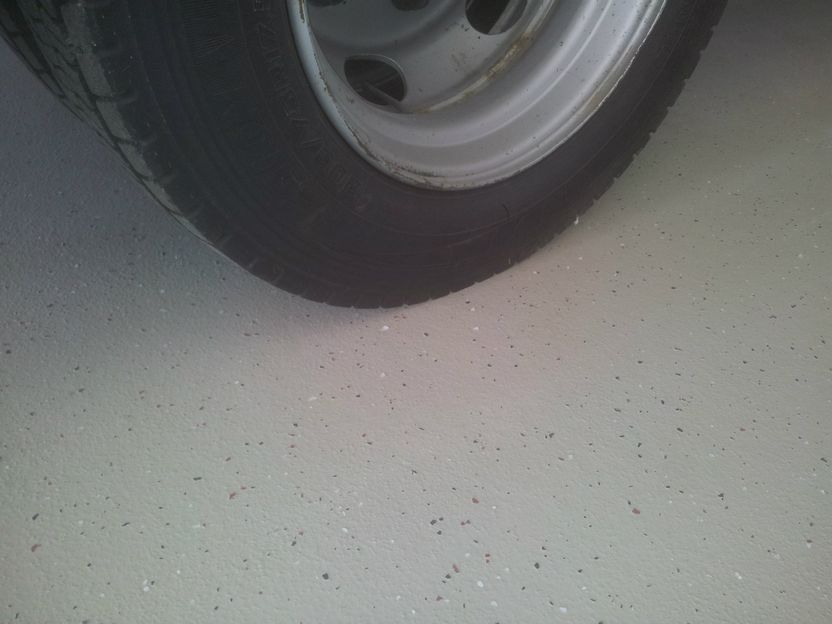 Bodenbeschichtung
 FUGENFREI (LEICHTE REINIGUNG)
