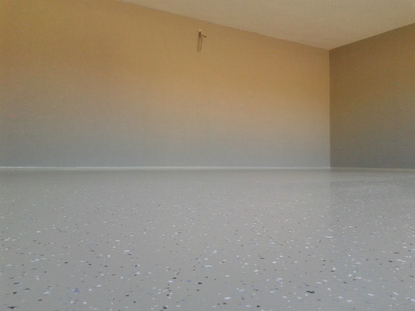 KUNSTHARZBODEN
FUGENFREI (LEICHTE REINIGUNG)
(Individuell gestaltbar)
