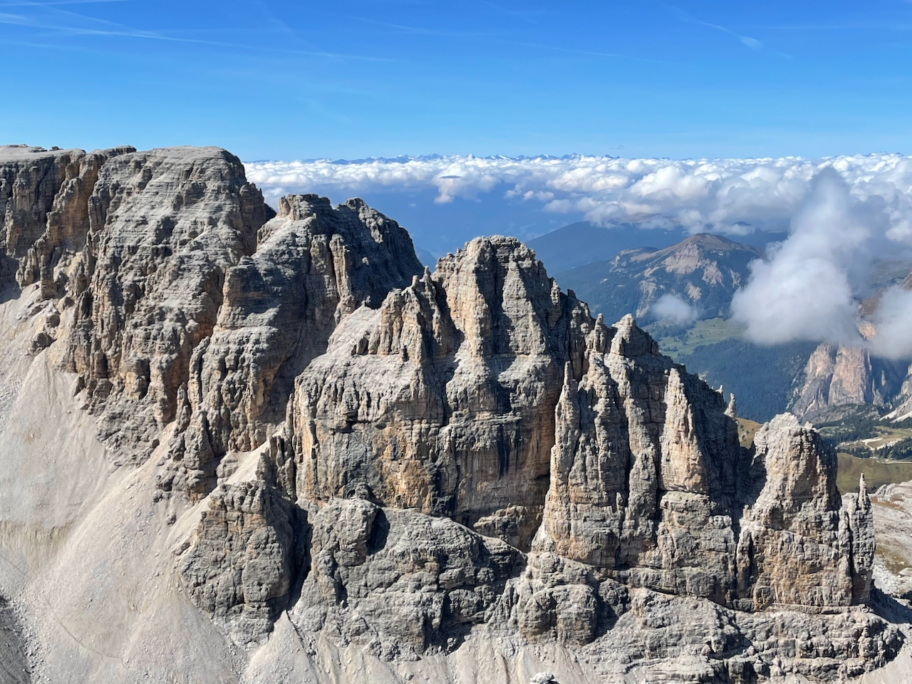Die Ötztaler Alpen am Horizont