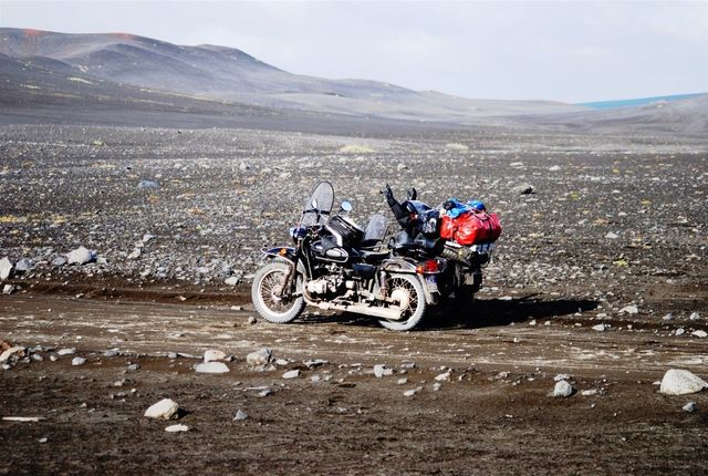 Un comodo tratto della pista per le montagne colorate