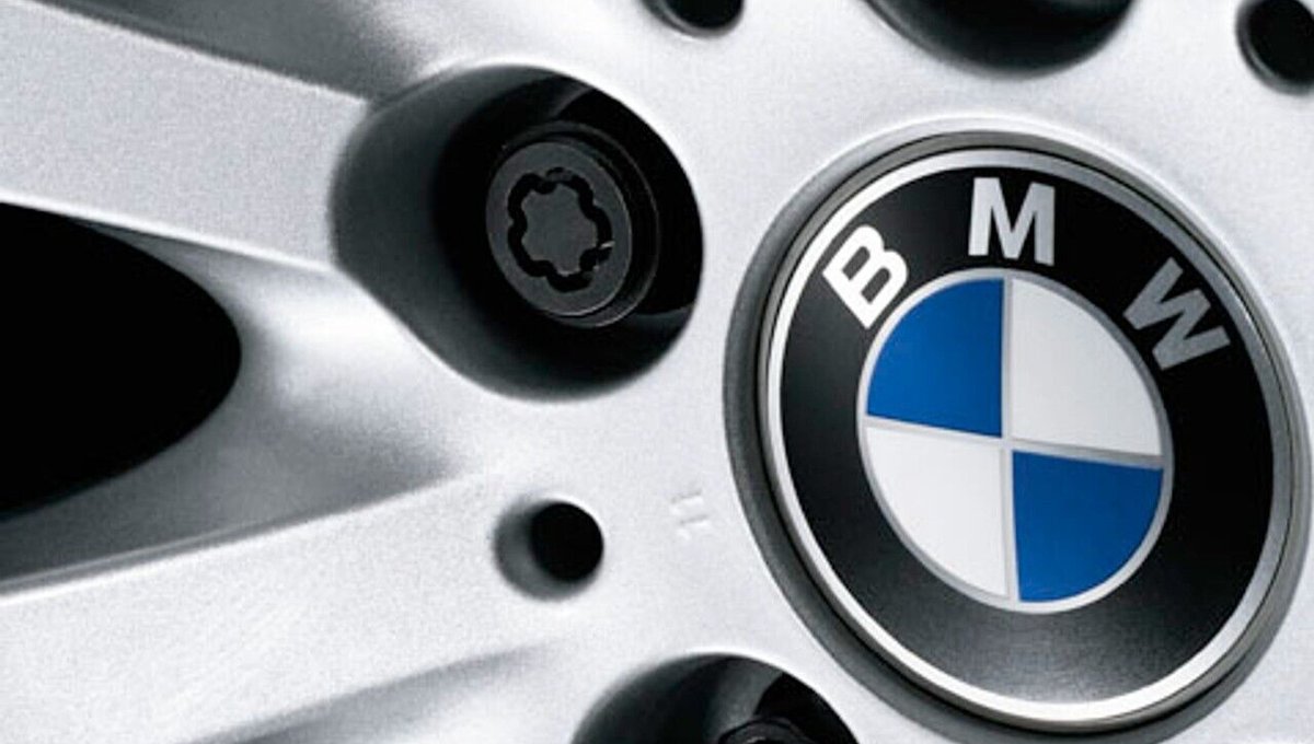 Mobile locking nut removal service for vehicles. Mobile locking nut removal service for vehicles.