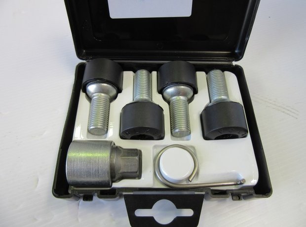 Mobile locking nut removal service for secure wheel access. Mobile locking nut removal service for secure wheel access.