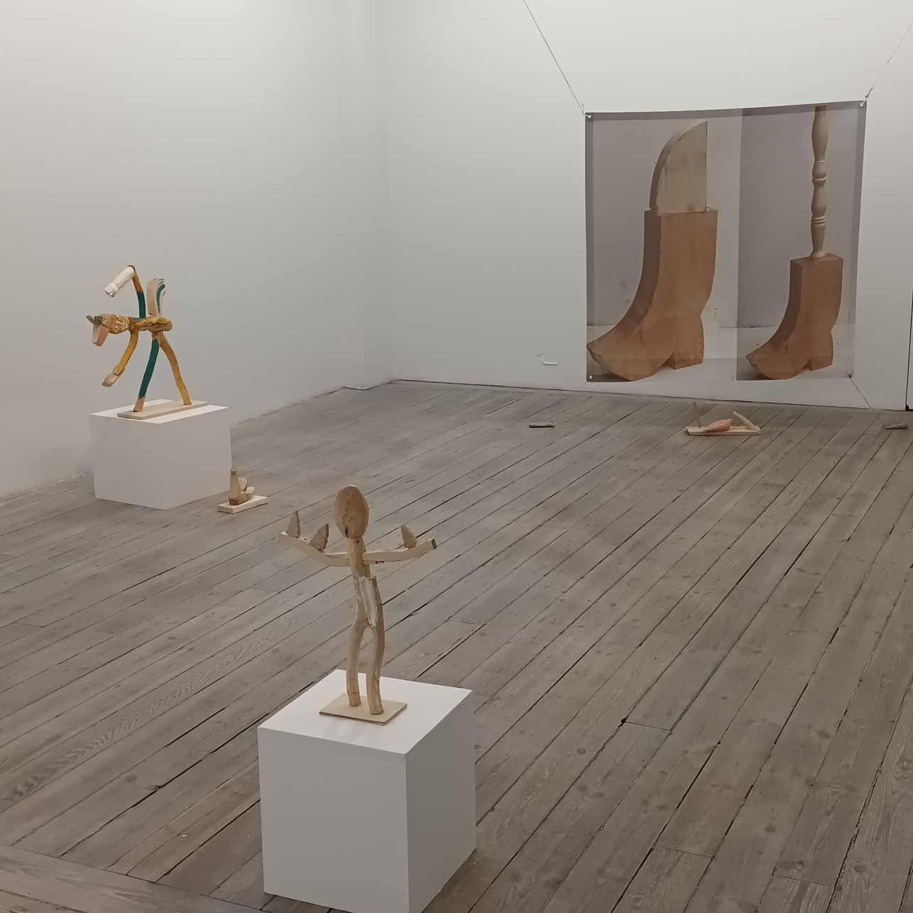 Utställnings vy Övre Galleriet Konstnärshuset 2023