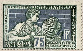 EXPOSITION INTERNATIONALE DES ARTS DÉCORATIFS MODERNES PARIS - 1925