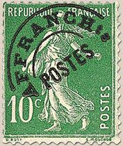 type semeuse camée surchargé