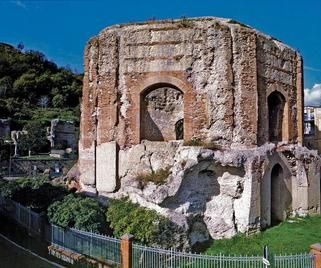 cosiddetto Tempio di Venere a Baia