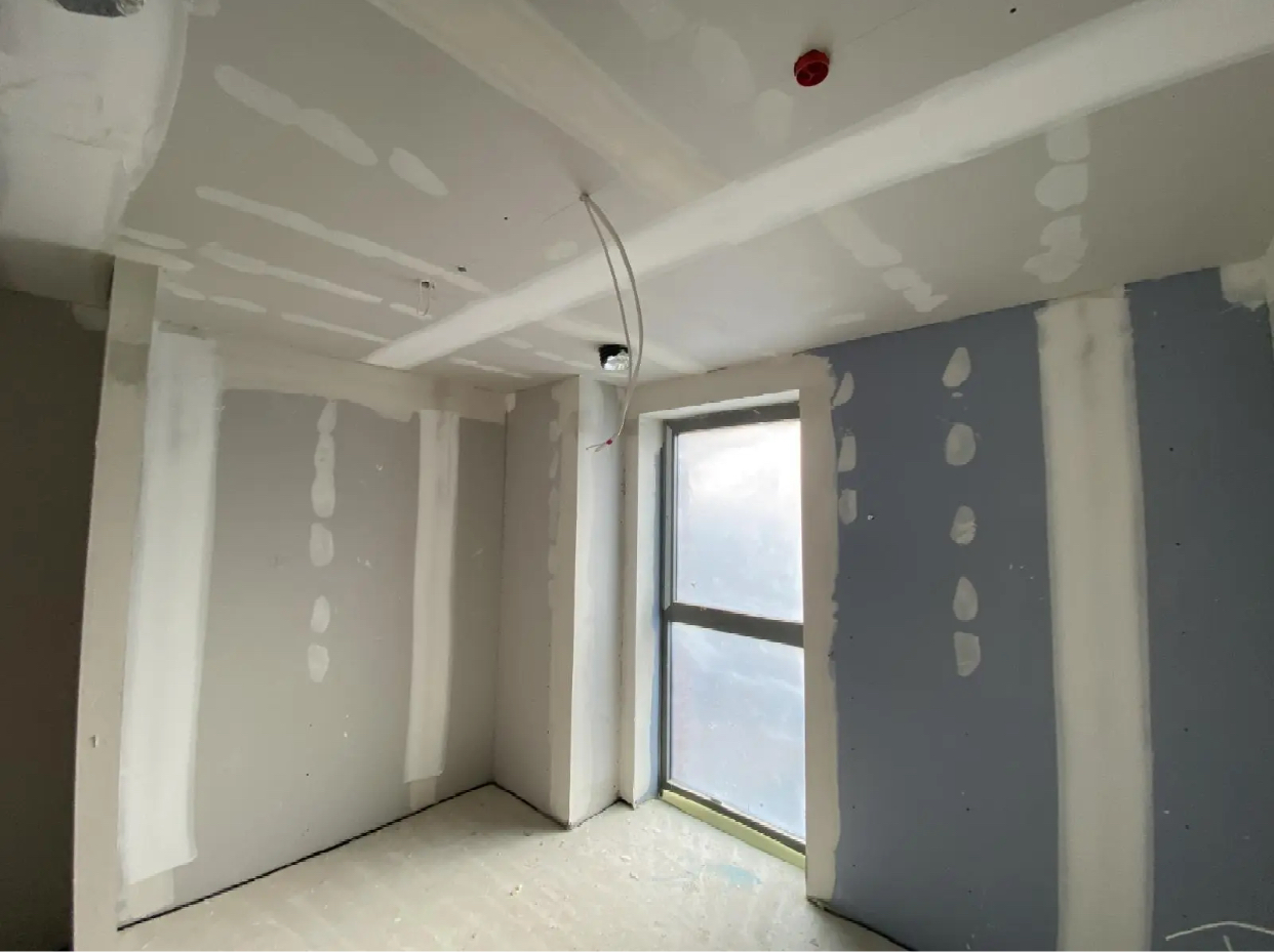 Flats In Feltham, Tape and Jointing
