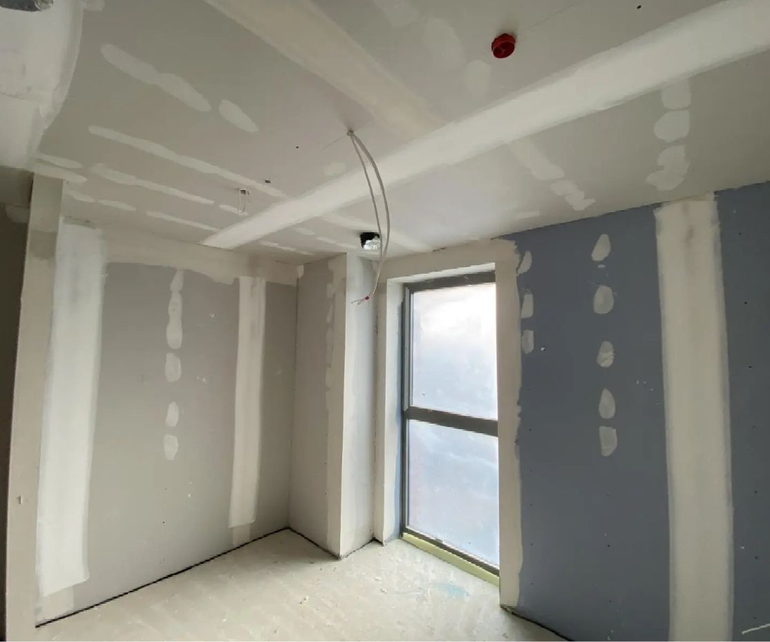 Flats In Feltham, Tape and Jointing
