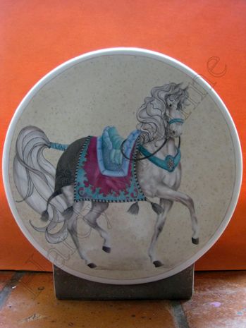 Le cheval : vase 28cm de diamètre.
©  Vivianne Hardy