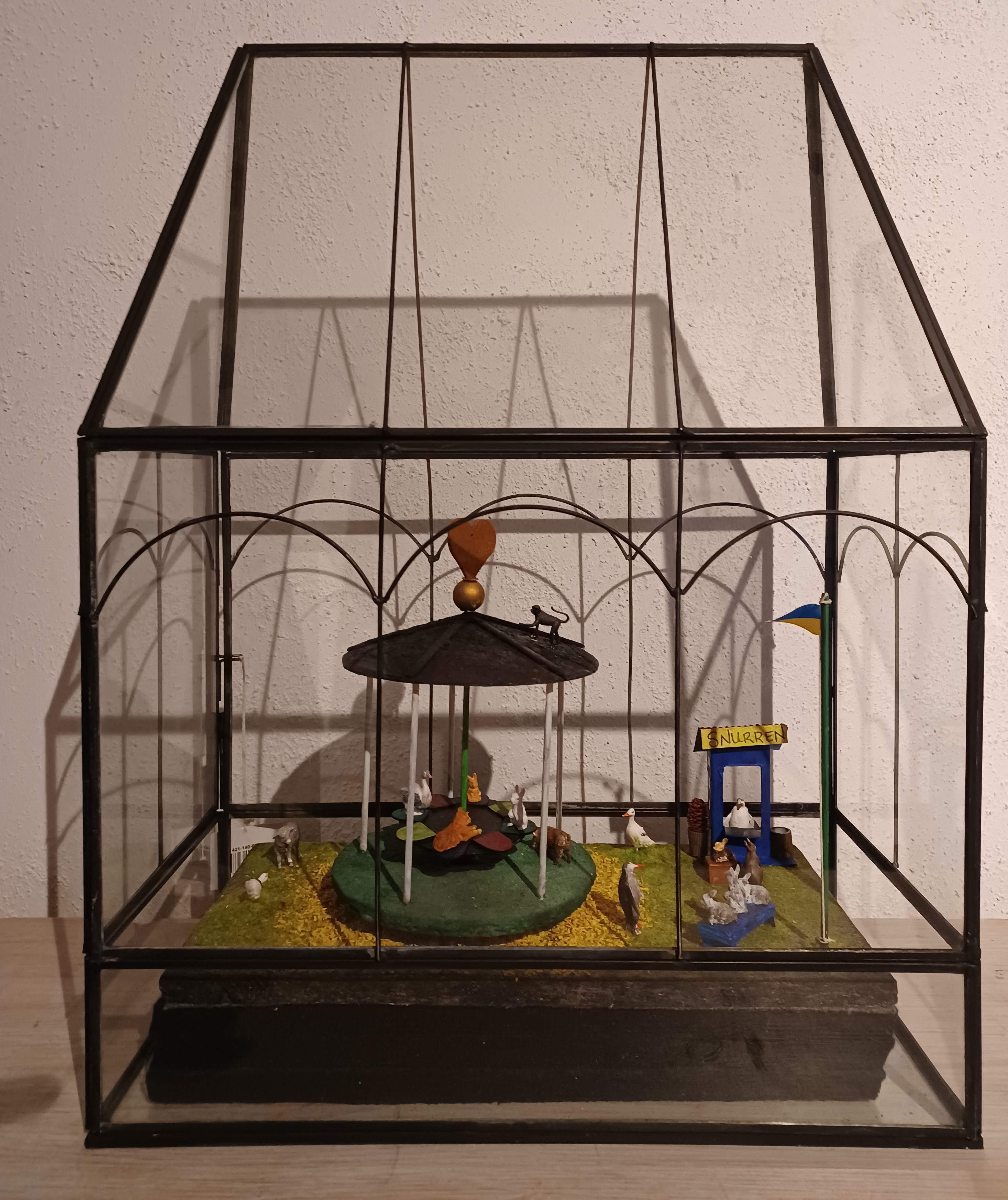 Diorama i glaslåda - Snurren