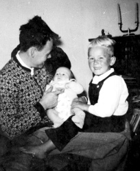 pappa, bror min og eg...