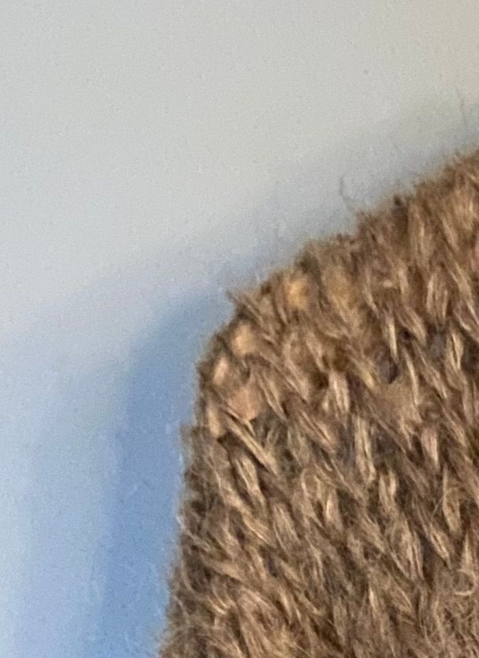 Langharige mohair
Donker taupe. Artikelnr. B20 (80% mohair-20% polyacryl):
Lengte: 65 cm -Br.: 62 cm - Mouwlengte (gemeten van nekwervel tot uiteinde mouw): 70 cm.
Prijs: 4-draads : 107 euro