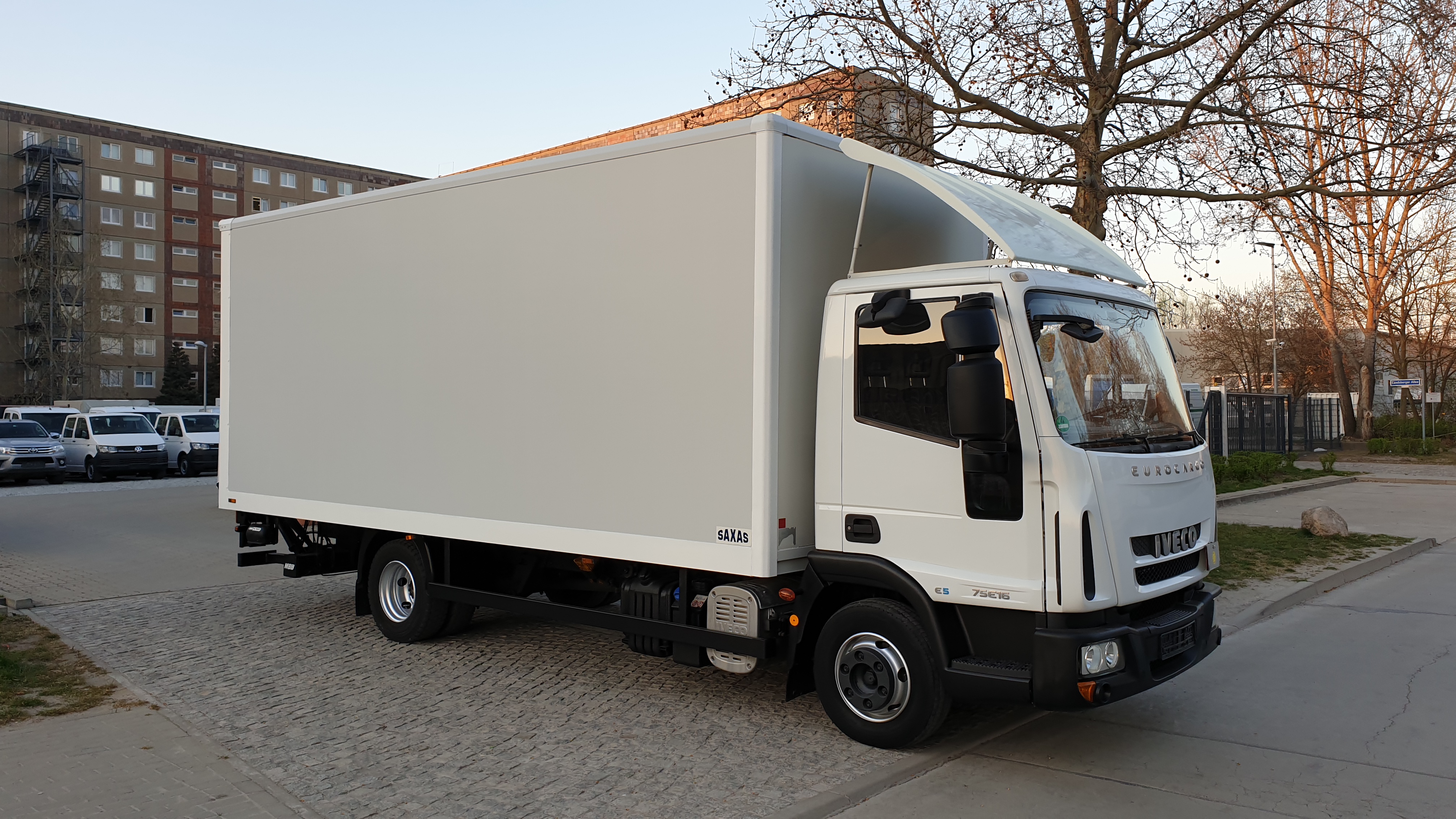 MITSUBISHI CANTER FUSO KOFFER 