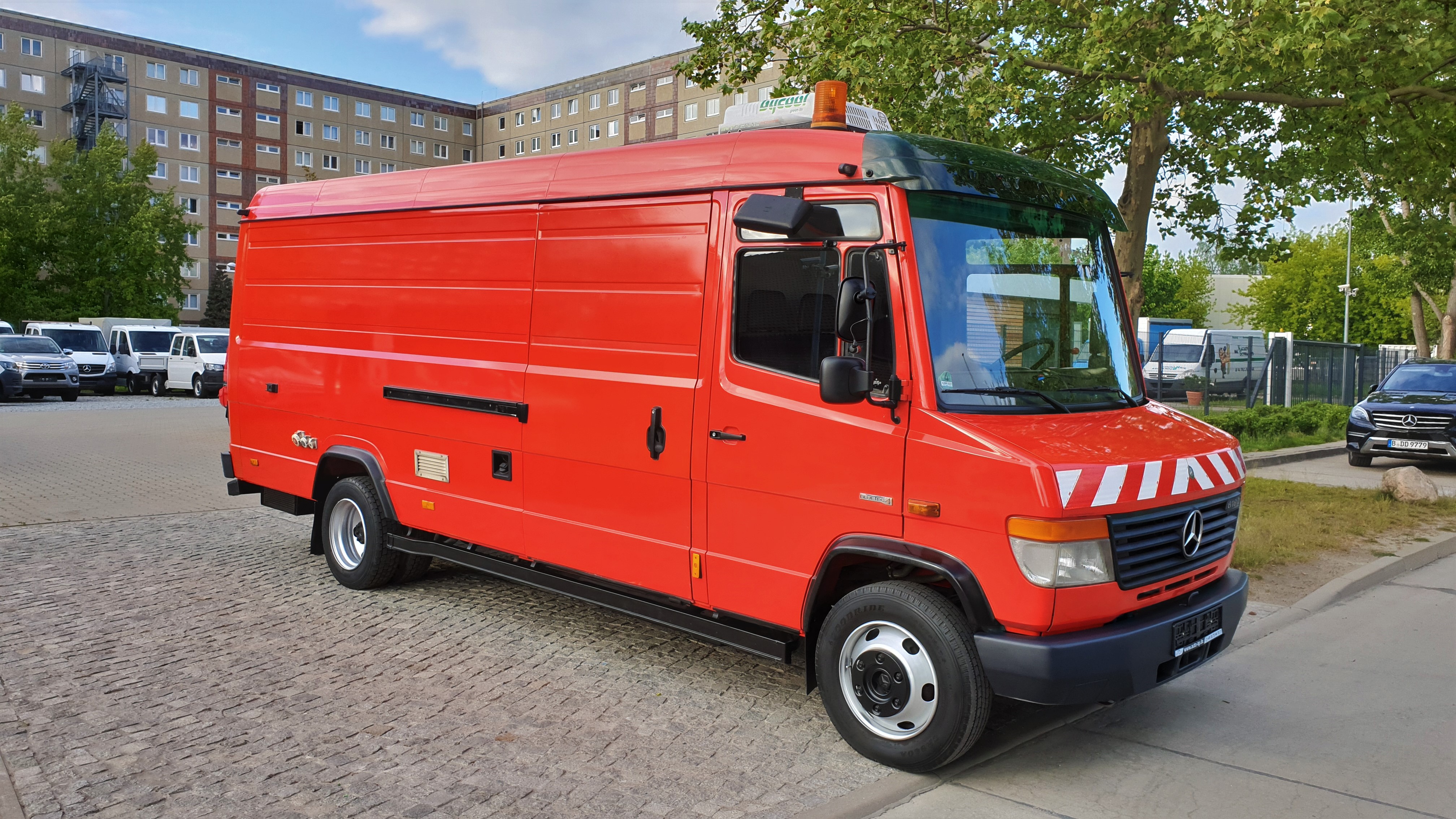 MB VARIO 816 WERKSTATTWAGEN 