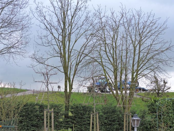 2017-03-18: En weer terug van weggeweest de Ford 7400...