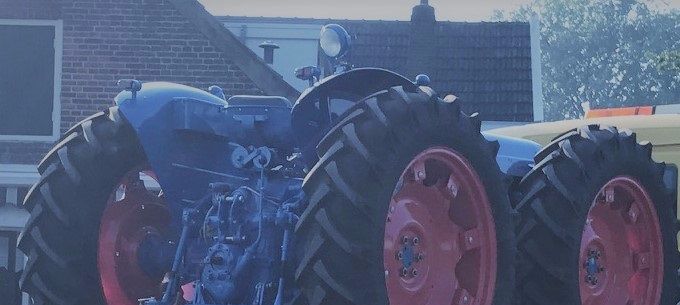 En wens de nieuwe eigenaar heel veel plezier met dit mooie exemplaar Au Revoir....
