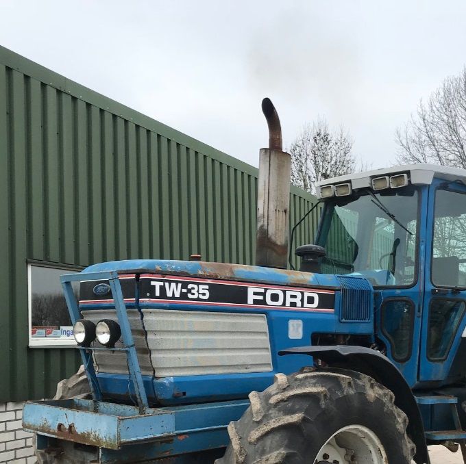2018-02-11: Wow kijk nou eens wat we binnen hebben gekregen: de Ford TW35 Dat is een echt een big one....