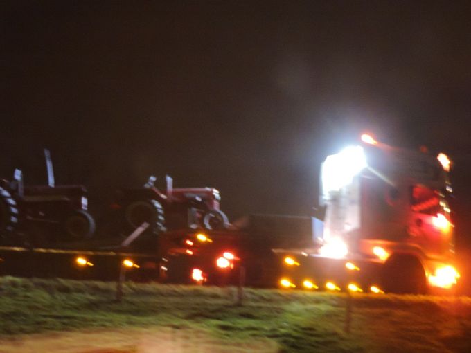 2020-01-09 Savonds om 20:00 lossen op de dijk 