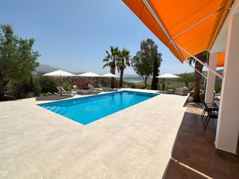 Groot, comfortabel huis, Vinuela