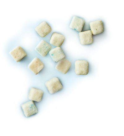 product picture of chews and mini-chews in orange, lemon, strawberry and peppermint flavour