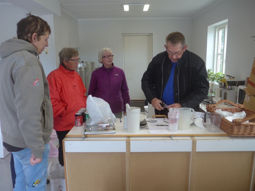 Forberedelse før der tappes på flasker.