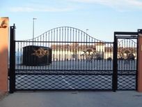 Entrance, car port
