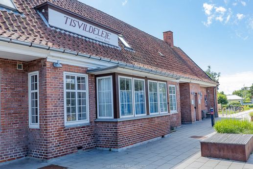 S068-054  Tisvildeleje station, Banevej 8, Tisvildeleje