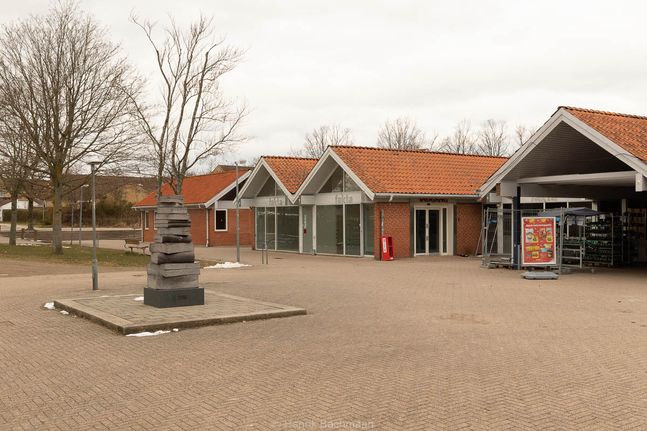 F2311-023 Nivå Center 60-61