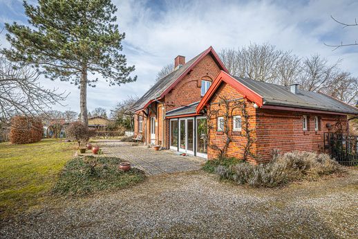 S002-B05 Bøgevangen 12 - Vassingerød station