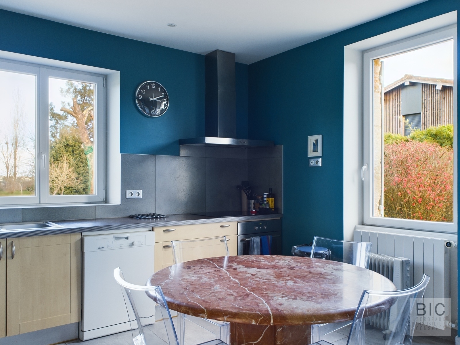 CAM03618G0-PR0061-STILL020