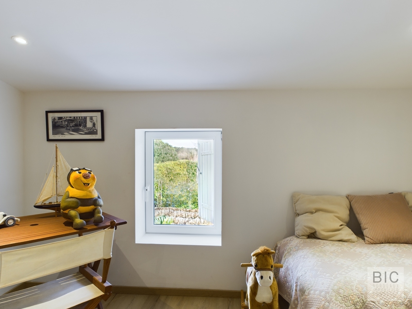 CAM03618G0-PR0061-STILL037