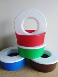 drinkbakken met deksel  / bole à boire 7 eur/st