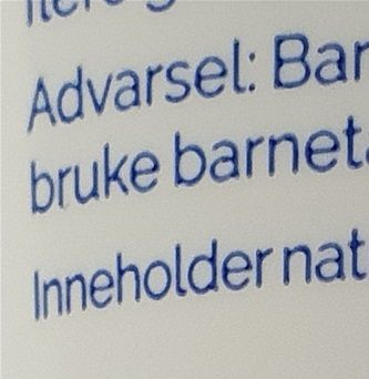 Tannkrem som inneholder en del stoffer bl.a. midler som skal gi en god konsistens