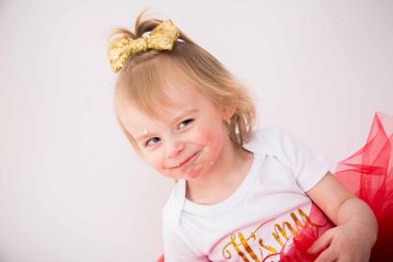 Beehive Photography Studios - Cake Smash - 1st Birthday - South Wales 