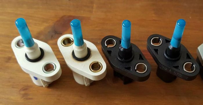 sonde per moto Honda fino al 2014 (bianche) e per moto Honda dal 2014 in poi (Nere)