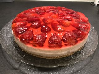 Ostekake med gelelokk