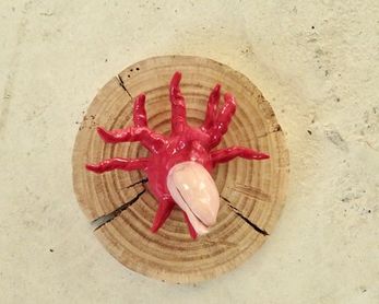 Muurbeeldje rood (2)