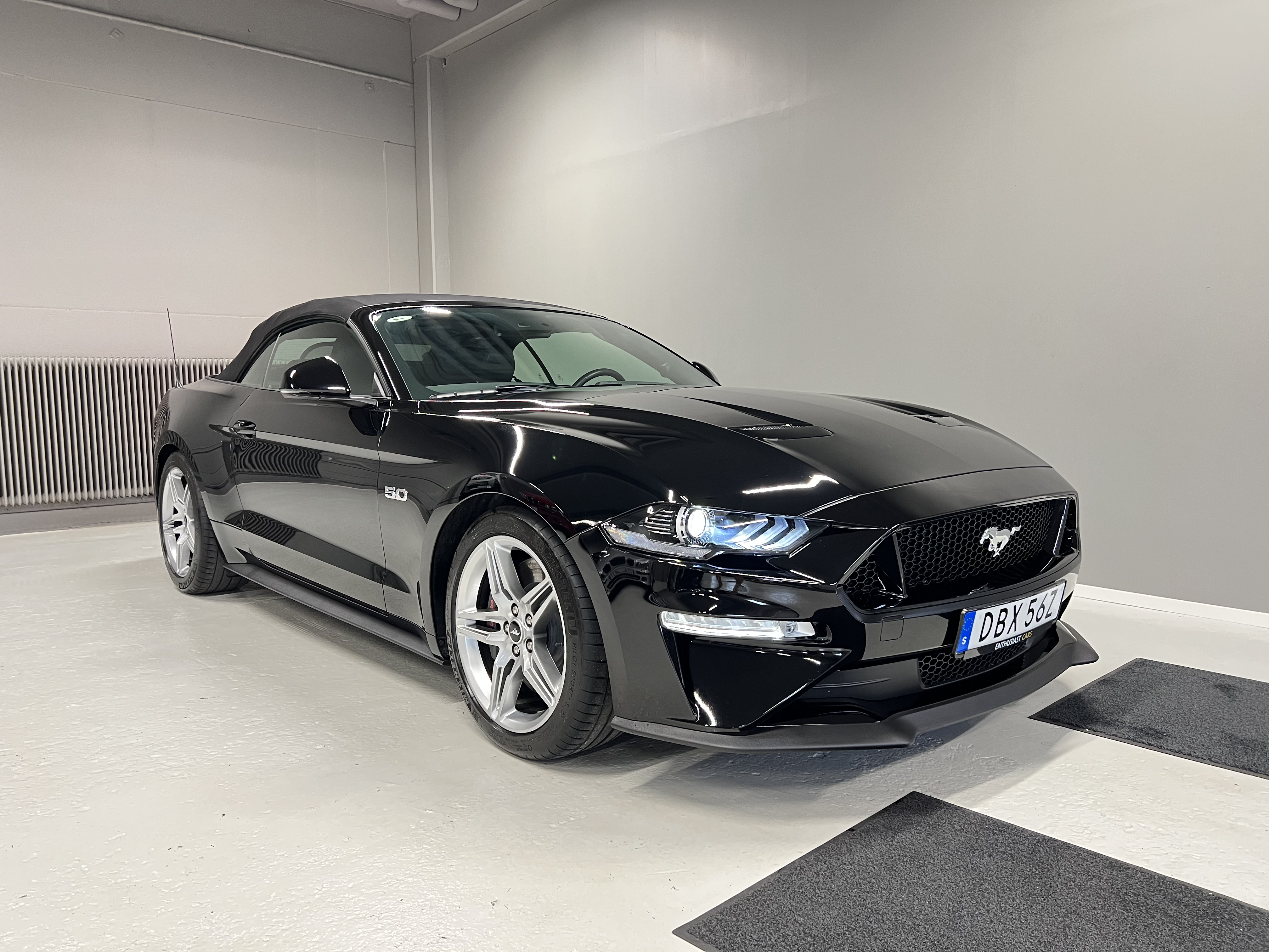 Ford Mustang Cab