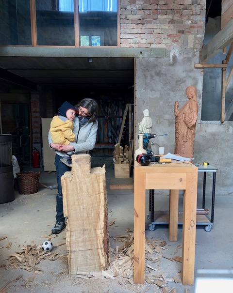holz für Maria in der werkstatt