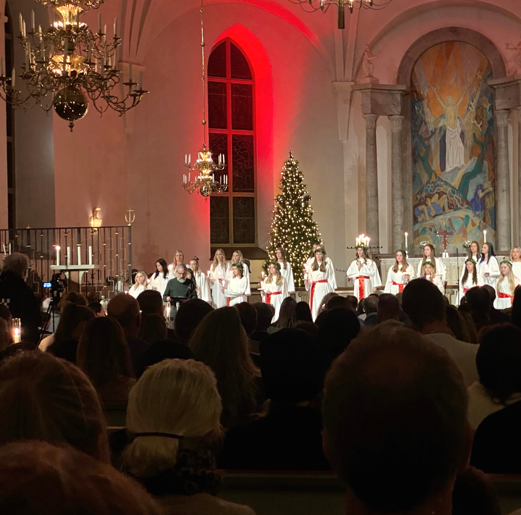 Dikt och kröning av Sunne lucia