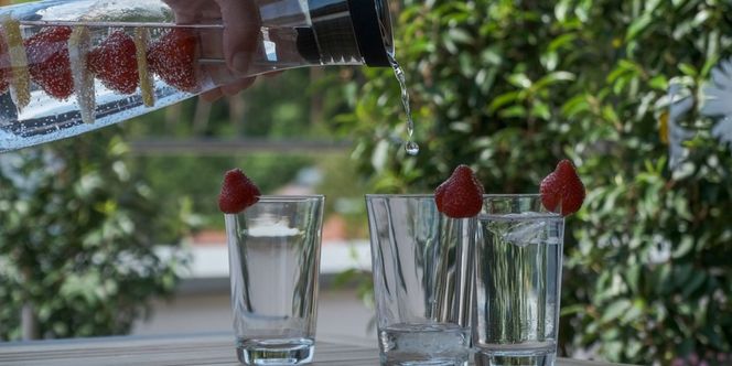 Ausreichend-Wasser-trinken-1440x720