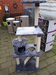 Kattenkrabpaal kattenpaal, kattenklim boris prijs 105 Euro0