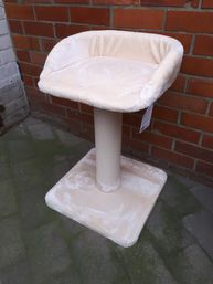 kattenpaal , kattenkrabpaal prijs 79 Euro