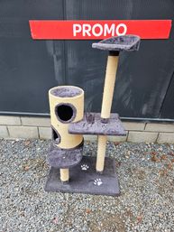 nieuwe krabpaal toonzaalmodel prijs  29euro