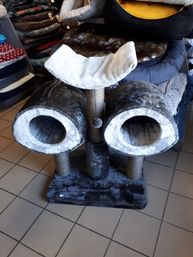 Design klimmeubel kattenkrabpaal prijs 98 Euro 