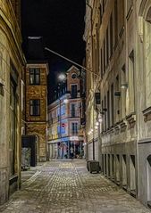 Art. 21100 - Sidegade med hotel ved nattetide