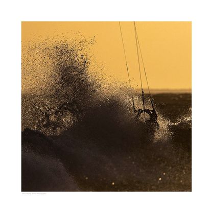 3. Kajtsurfare, Torö Stenstrand (50x50cm)
