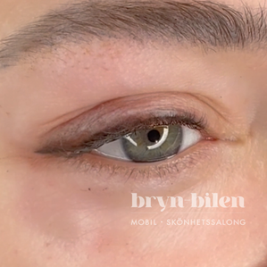 Eyeliner med vinge & skugga